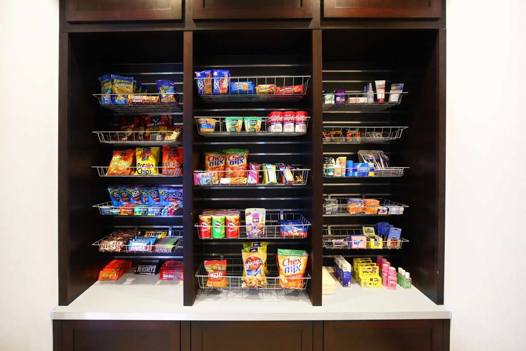 Hilton Garden Olathe